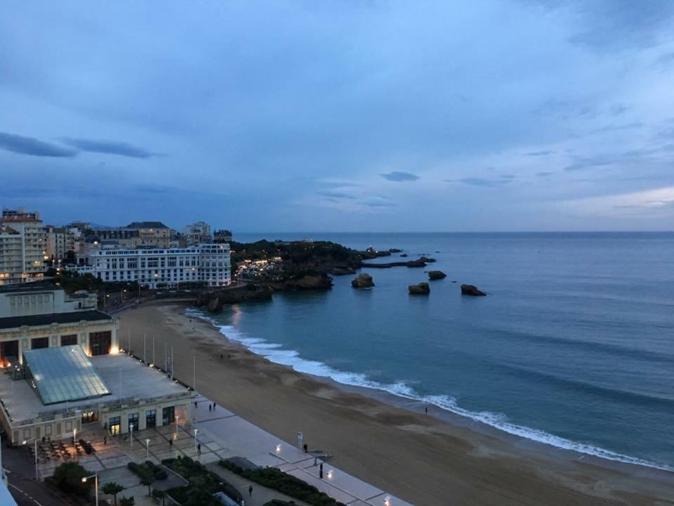Апартаменты Biarritz Victoria Surf Экстерьер фото